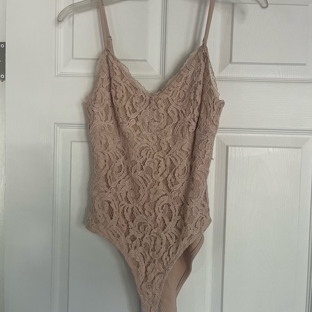Forever 21 Lace Bodysuit in Cream